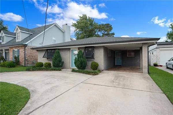$290,000 | 4609 Clearview Parkway, Metairie, LA 70006