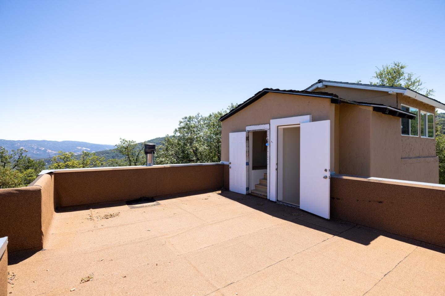 39700 Laurel Springs Road Carmel Valley, CA 93924 - Photo 31 of 52