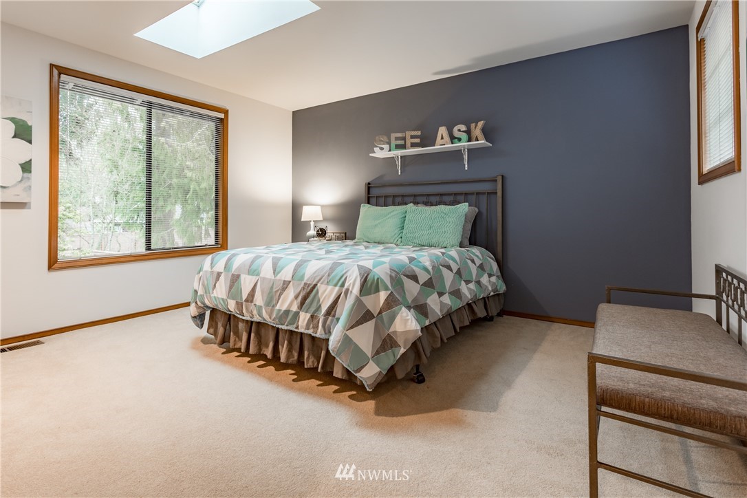8911 196th Street Southwest Edmonds, WA 98026 - Photo 16 of 24 Gallery Image 16