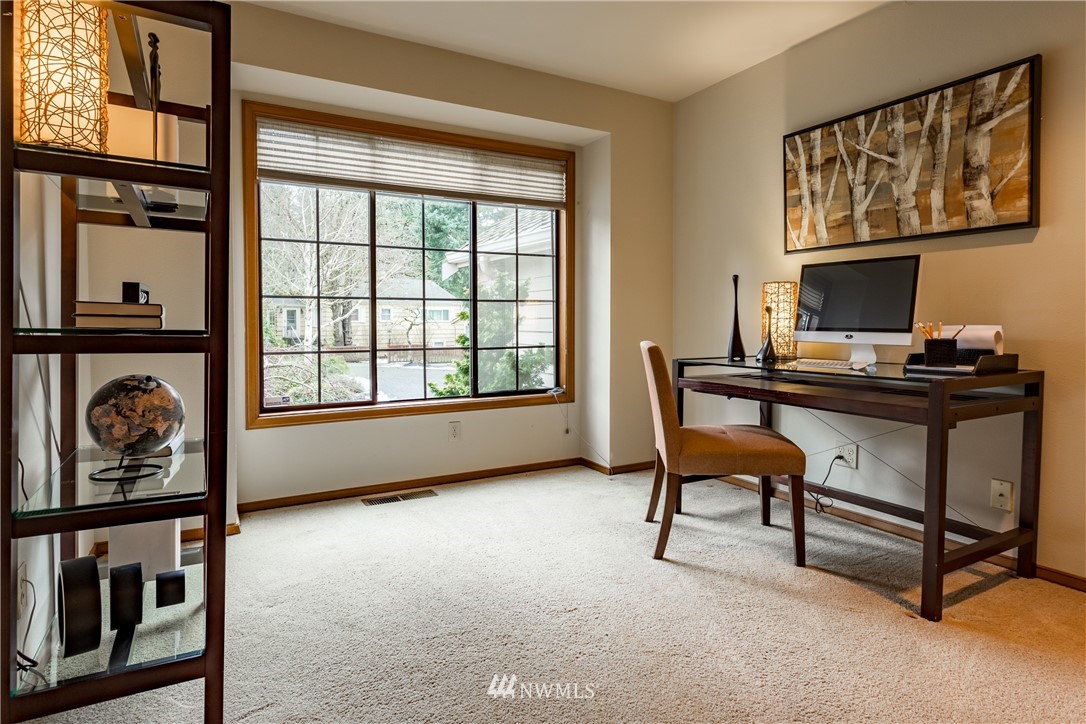 8911 196th Street Southwest Edmonds, WA 98026 - Photo 18 of 24 Gallery Image 18