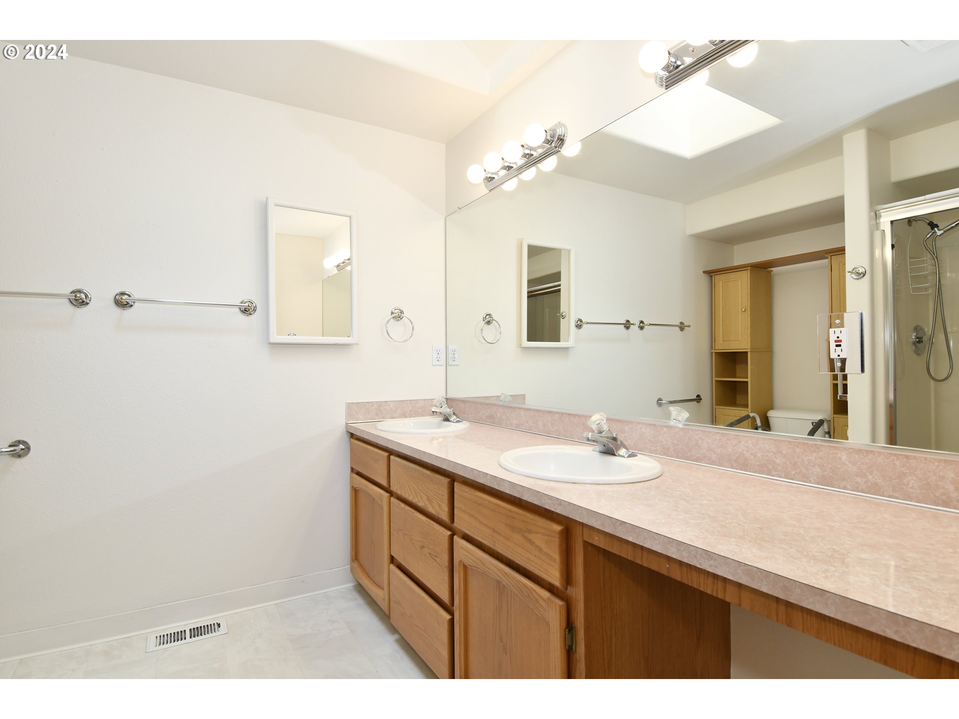 930 Haley Court Oregon City, OR 97045 - Photo 20 of 36 Gallery Image 20
