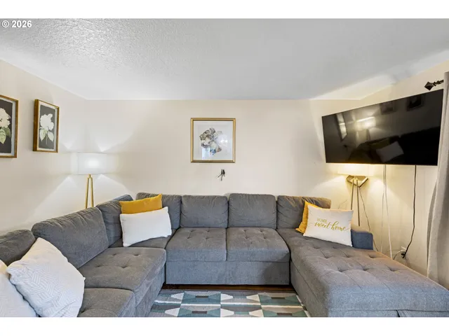 $549,500 | 15621 Southwest Bristlecone Way, Portland, OR 97223