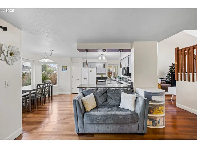 $549,500 | 15621 Southwest Bristlecone Way, Portland, OR 97223