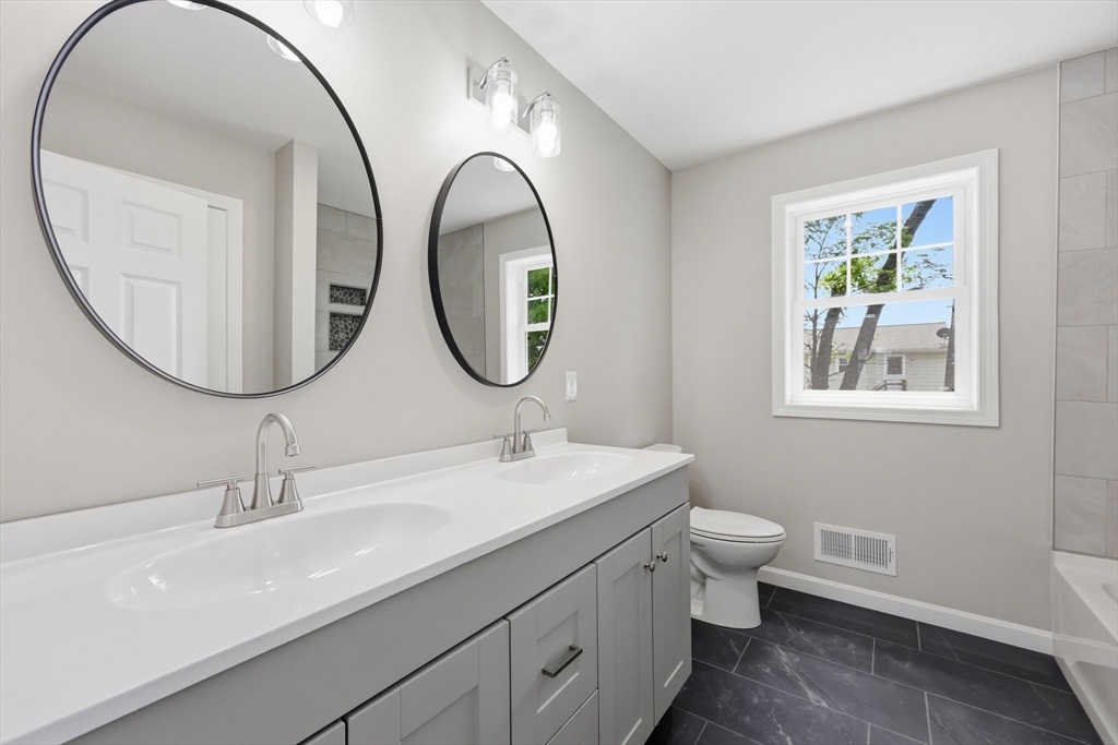 30 Goldenrod Street Springfield, MA 01109 - Photo 28 of 38
