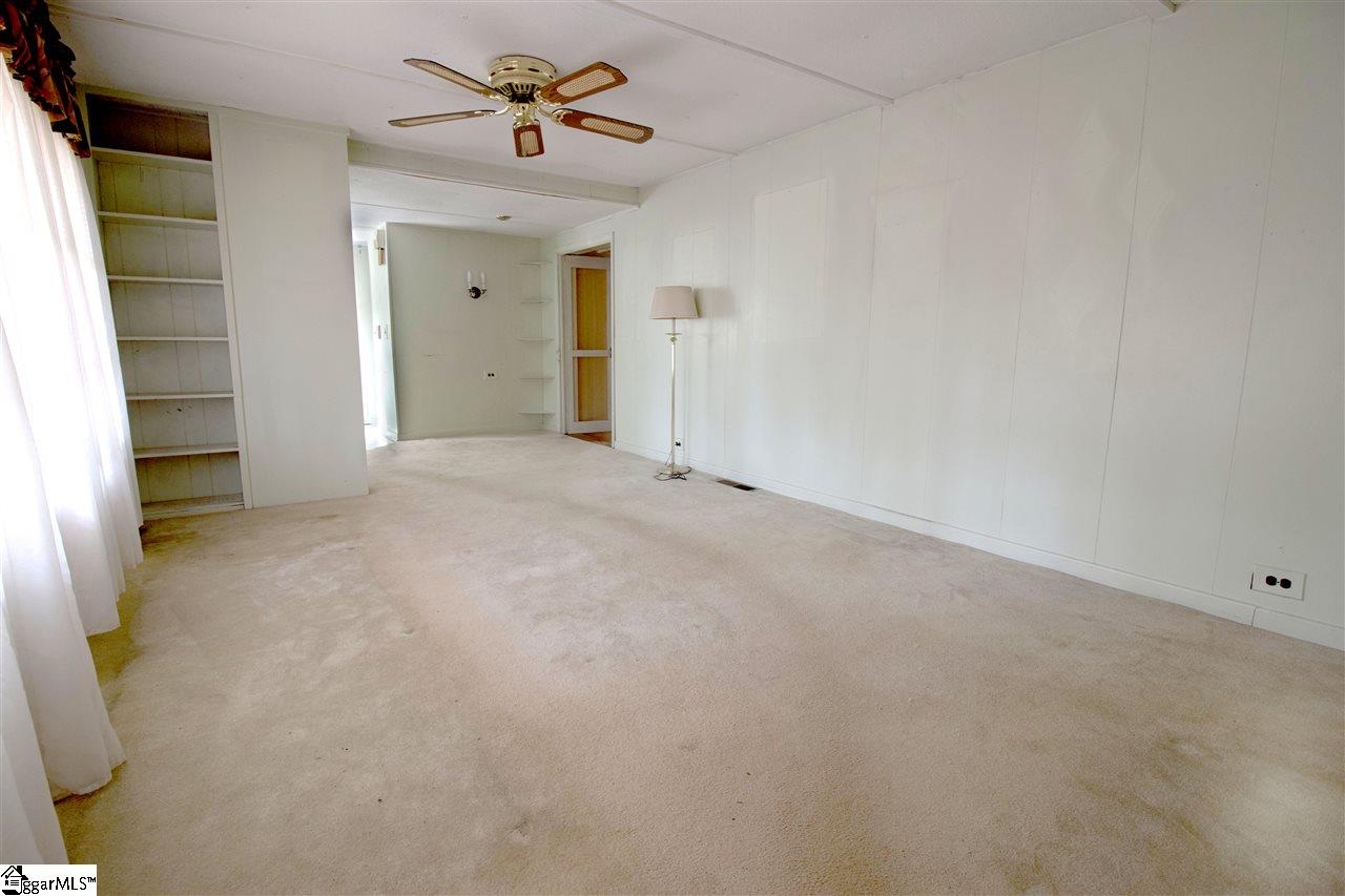 461 Tanyard Road Greenville, SC 29609 - Photo 12 of 26
