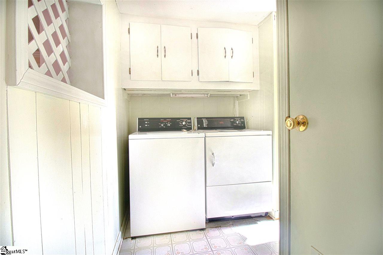 461 Tanyard Road Greenville, SC 29609 - Photo 6 of 26