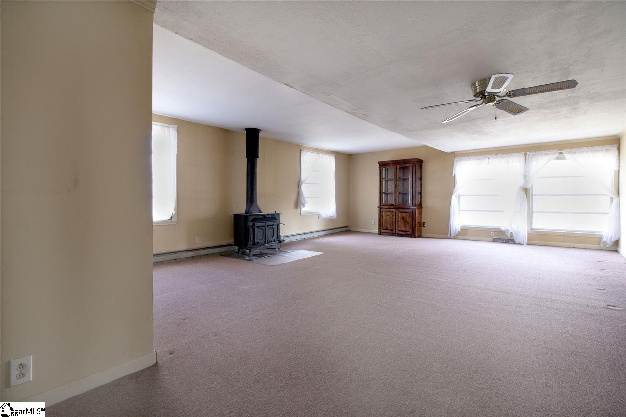 461 Tanyard Road Greenville, SC 29609 - Photo 9 of 26