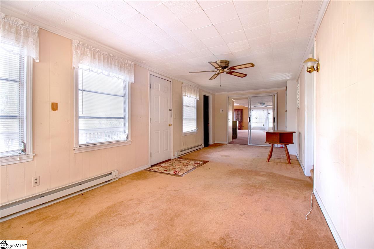 461 Tanyard Road Greenville, SC 29609 - Photo 10 of 26