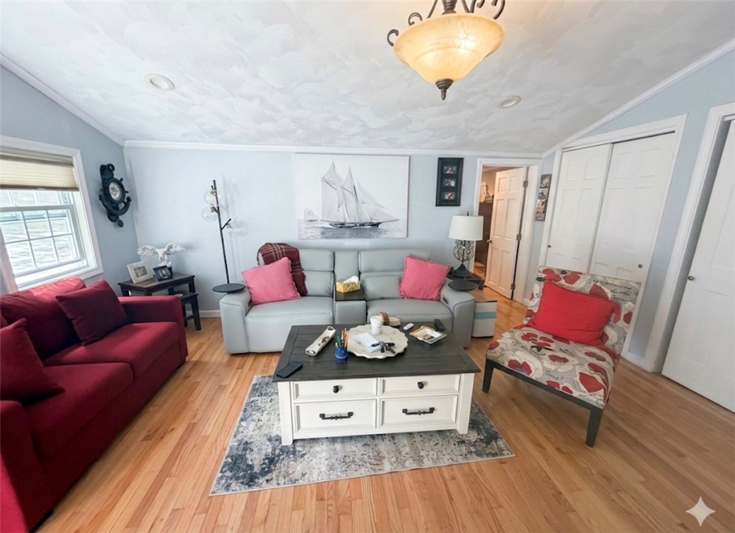 36 Pettaquamscutt Lake Road Narragansett, RI 02874 - Photo 2 of 17