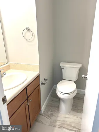 $2,350 | 11432 Herefordshire Way, Germantown, MD 20876