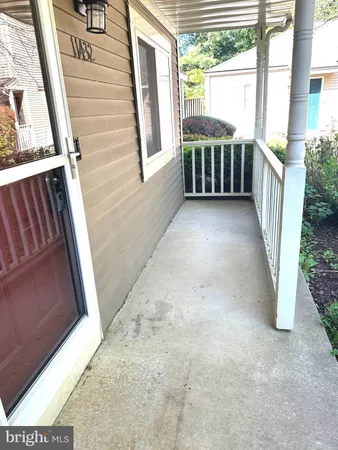 $2,350 | 11432 Herefordshire Way, Germantown, MD 20876