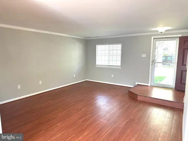$2,350 | 11432 Herefordshire Way, Germantown, MD 20876