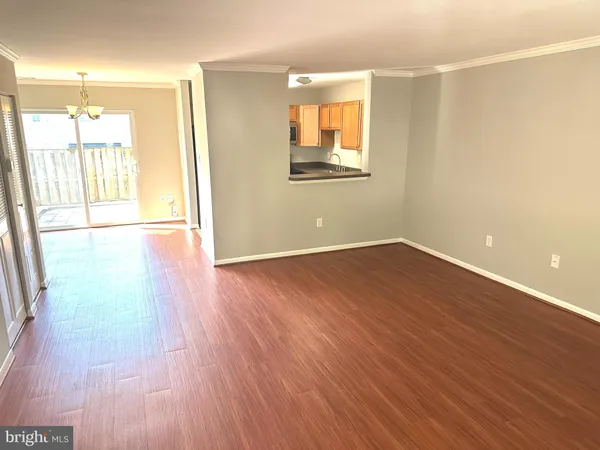 $2,350 | 11432 Herefordshire Way, Germantown, MD 20876
