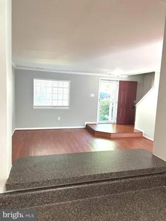 $2,350 | 11432 Herefordshire Way, Germantown, MD 20876
