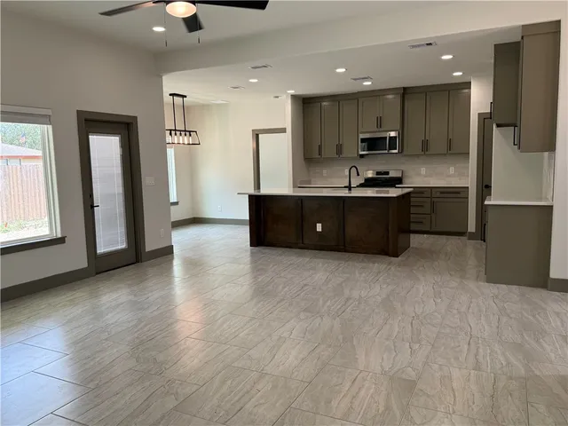 $2,900 | 3805 Willow Weep Drive, Corpus Christi, TX 78410