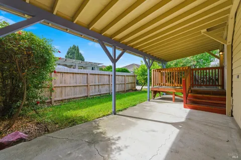 $335,000 | 40 Falcon Crest Circle, Unit 40, Napa, CA 94558