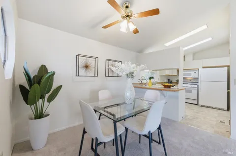 $335,000 | 40 Falcon Crest Circle, Unit 40, Napa, CA 94558