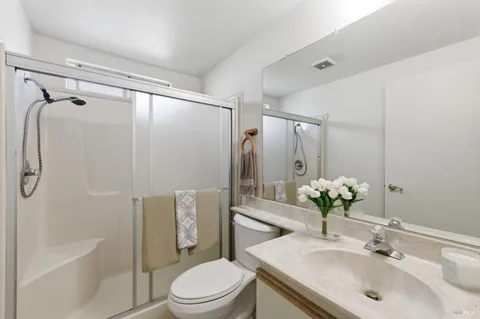 $335,000 | 40 Falcon Crest Circle, Unit 40, Napa, CA 94558