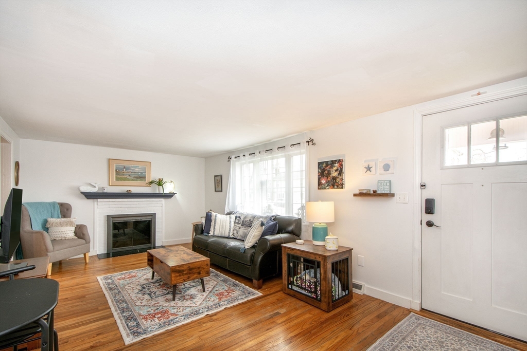 41 Irving Road Scituate, MA 02066 - Photo 3 of 22