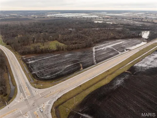 $3,200,000 | 4220 New Poag Road, South Roxana, IL 62087