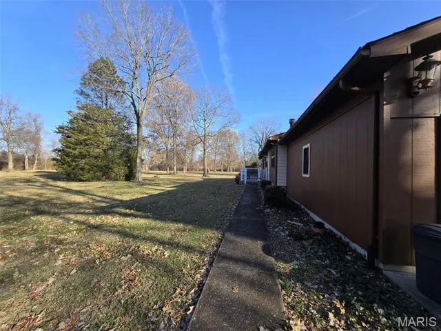 $3,200,000 | 4220 New Poag Road, South Roxana, IL 62087