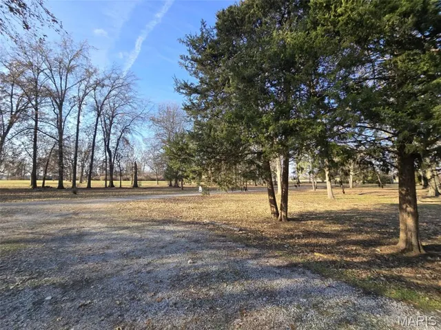 $3,200,000 | 4220 New Poag Road, South Roxana, IL 62087