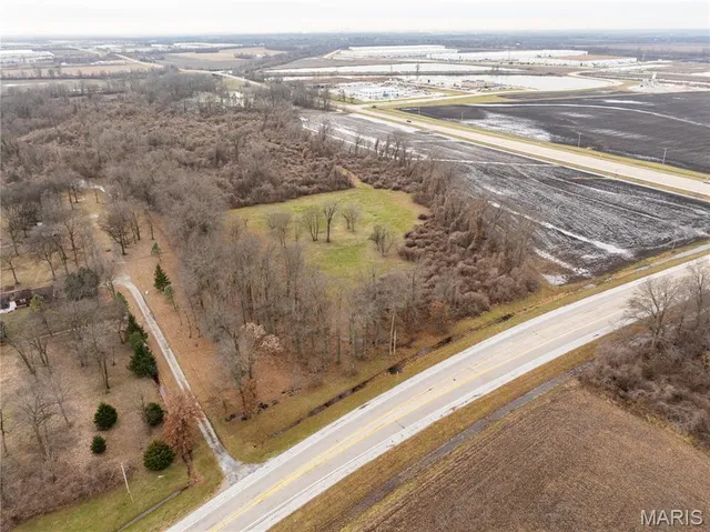 $3,200,000 | 4220 New Poag Road, South Roxana, IL 62087