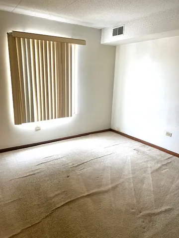 $169,500 | 4222 West 77th Street, Unit 202, Chicago, IL 60652