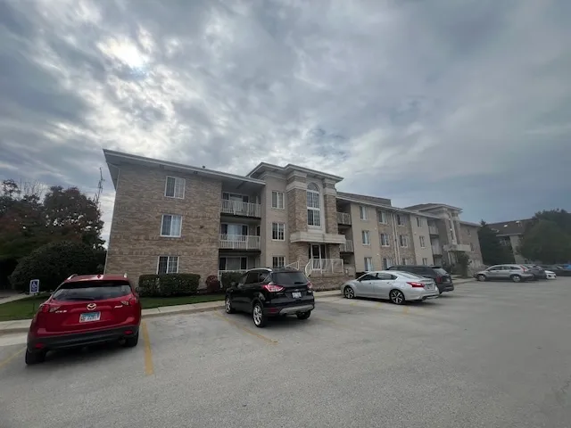 $169,500 | 4222 West 77th Street, Unit 202, Chicago, IL 60652