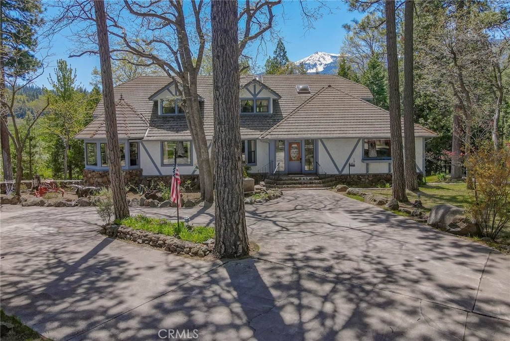 9809 North Old Stage Road Weed, CA 96094 - Photo 1 of 1 Gallery Image 1