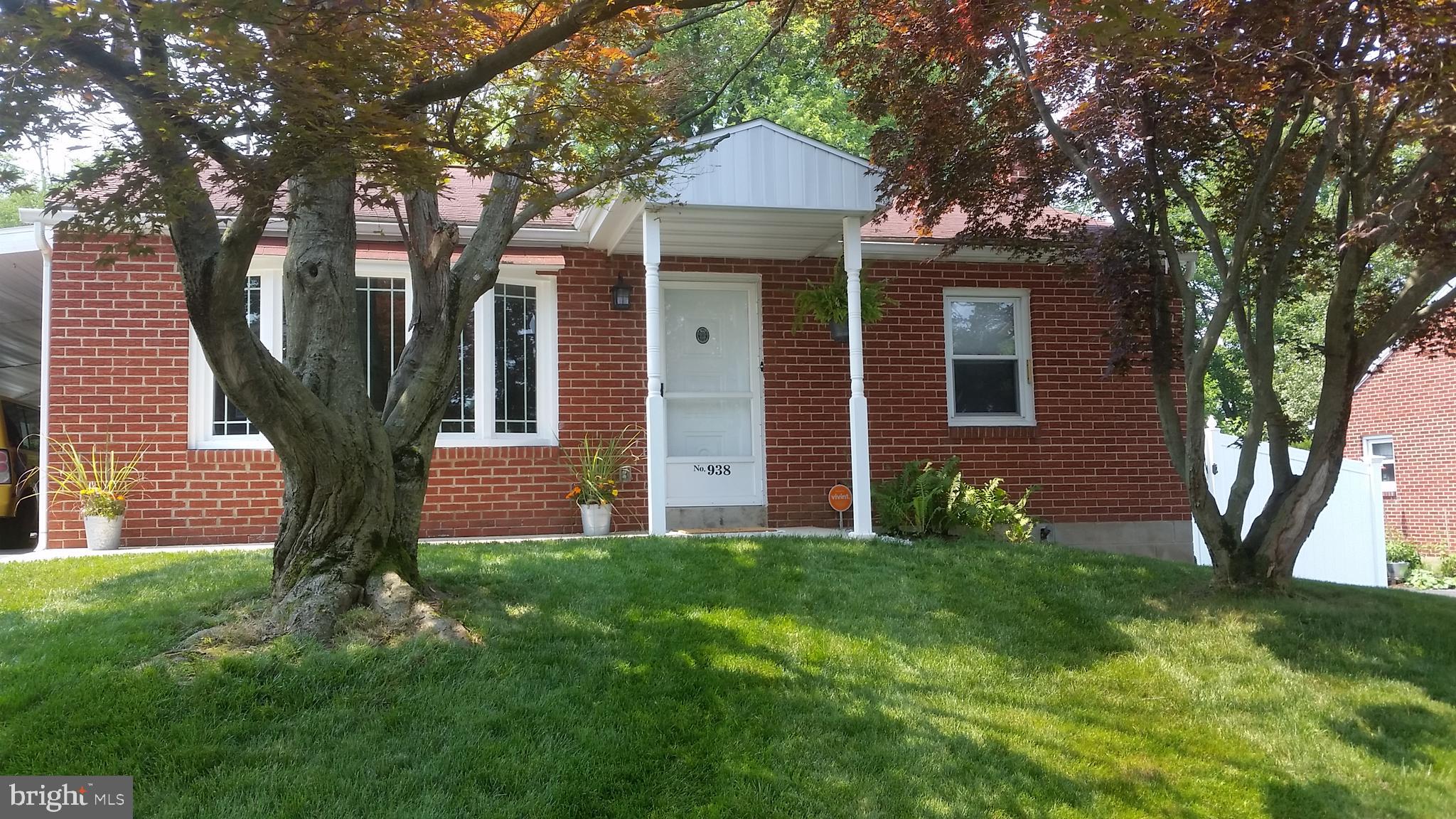 938 High Boulevard Reading, PA 19607 - Photo 2 of 29