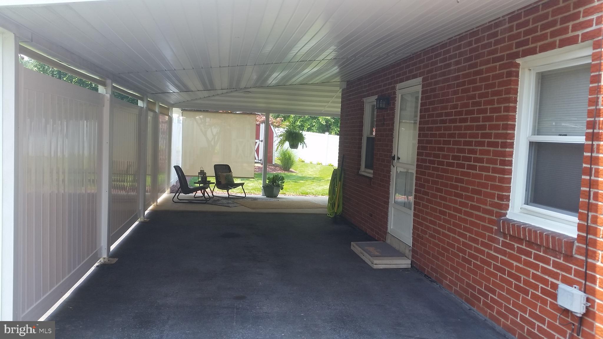 938 High Boulevard Reading, PA 19607 - Photo 5 of 29