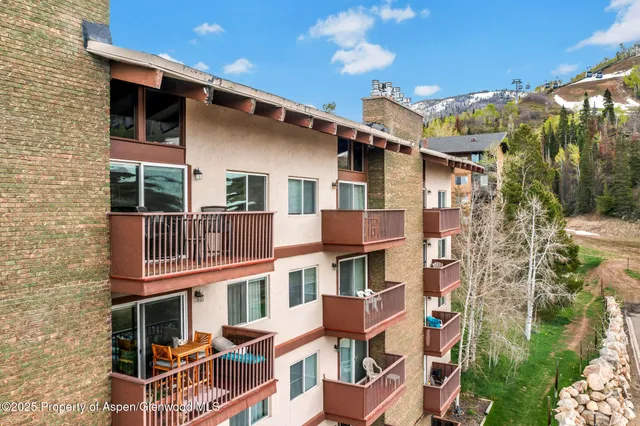 $729,000 | 2255 Storm Meadows Drive, Unit 427, Steamboat Springs, CO 80487