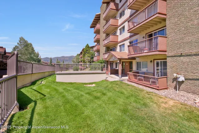 $729,000 | 2255 Storm Meadows Drive, Unit 427, Steamboat Springs, CO 80487