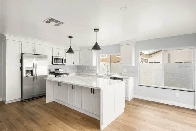 $1,799,000 | 14375 Majorca Avenue, Irvine, CA 92606