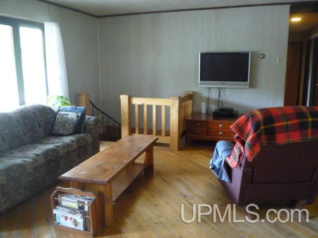 24210 Oneco Road Calumet, MI 49913 - Photo 5 of 33