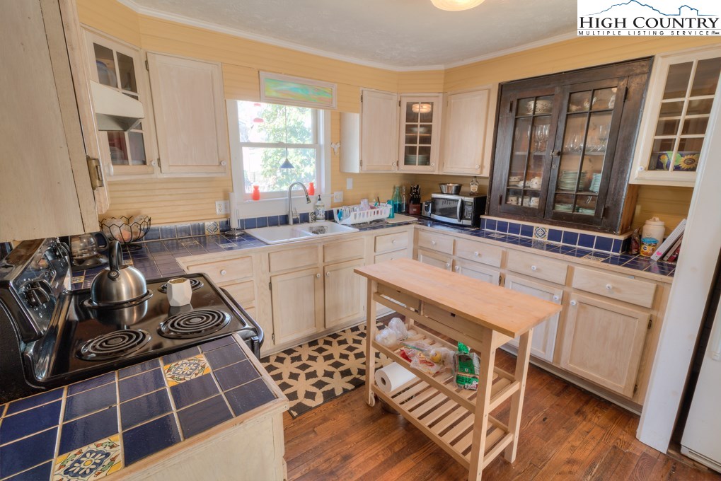288 Junaluska Road Boone, NC 28607 - Photo 21 of 33 Gallery Image 21