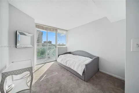 $699,000 | 3411 Indian Creek Drive, Unit 604, Miami Beach, FL 33140