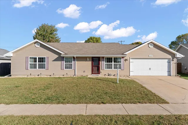 $249,900 | 2712 Milford Drive, Urbana, IL 61802