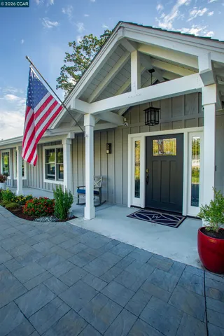 $2,999,000 | 2104 Stewart Avenue, Walnut Creek, CA 94596