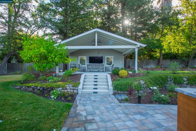 $2,999,000 | 2104 Stewart Avenue, Walnut Creek, CA 94596