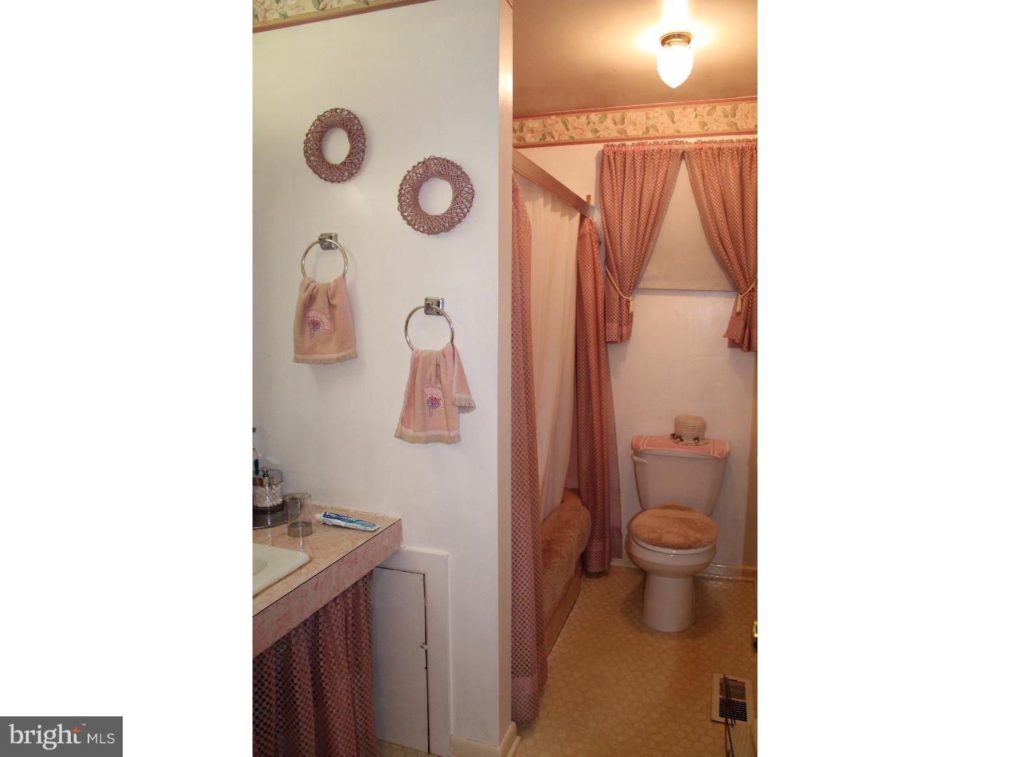 1010 Neck Road Burlington Township, NJ 08016 - Photo 12 of 16 Bathroom