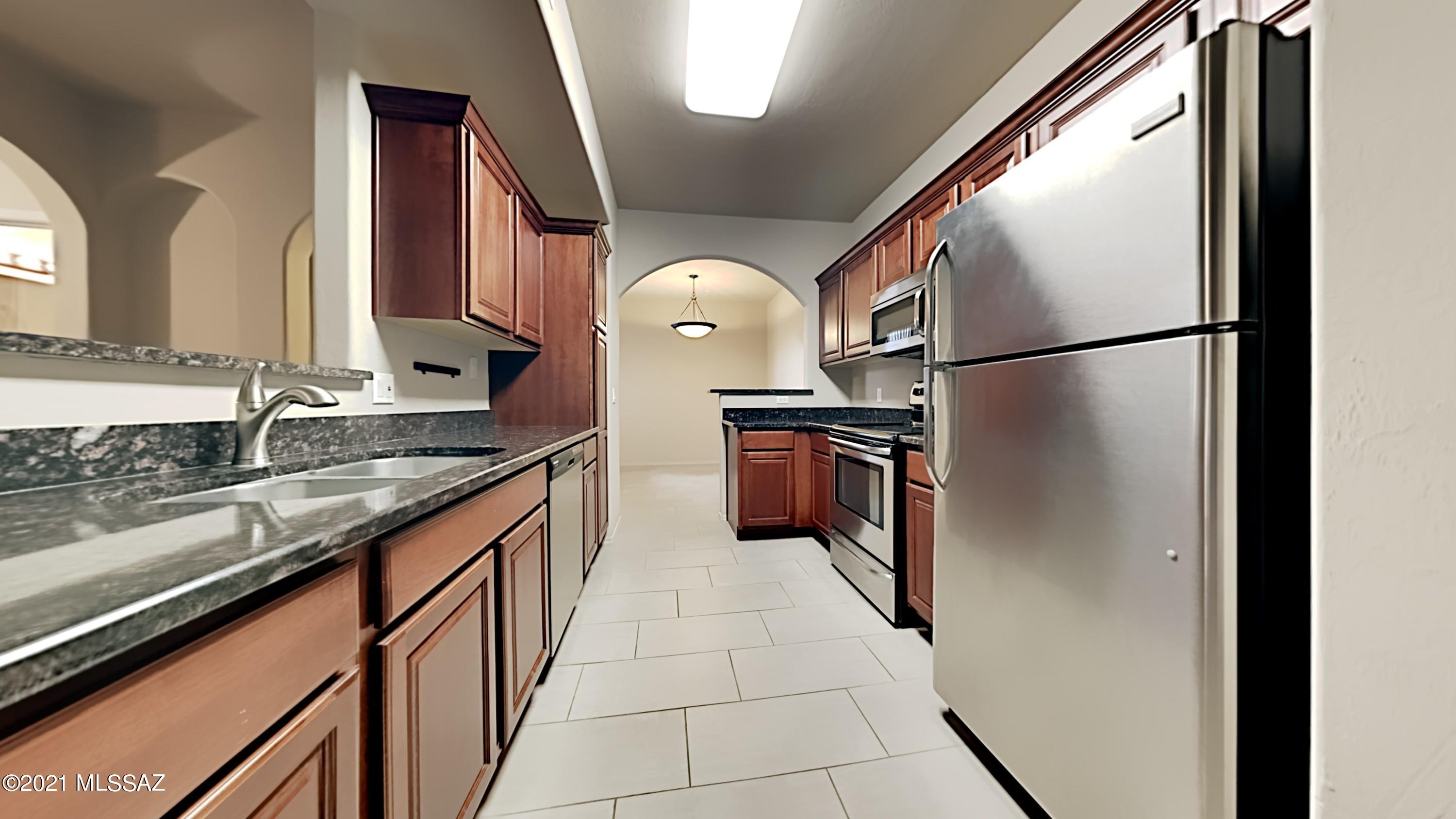 2550 East River Road Tucson, AZ 85718 - Photo 4 of 22