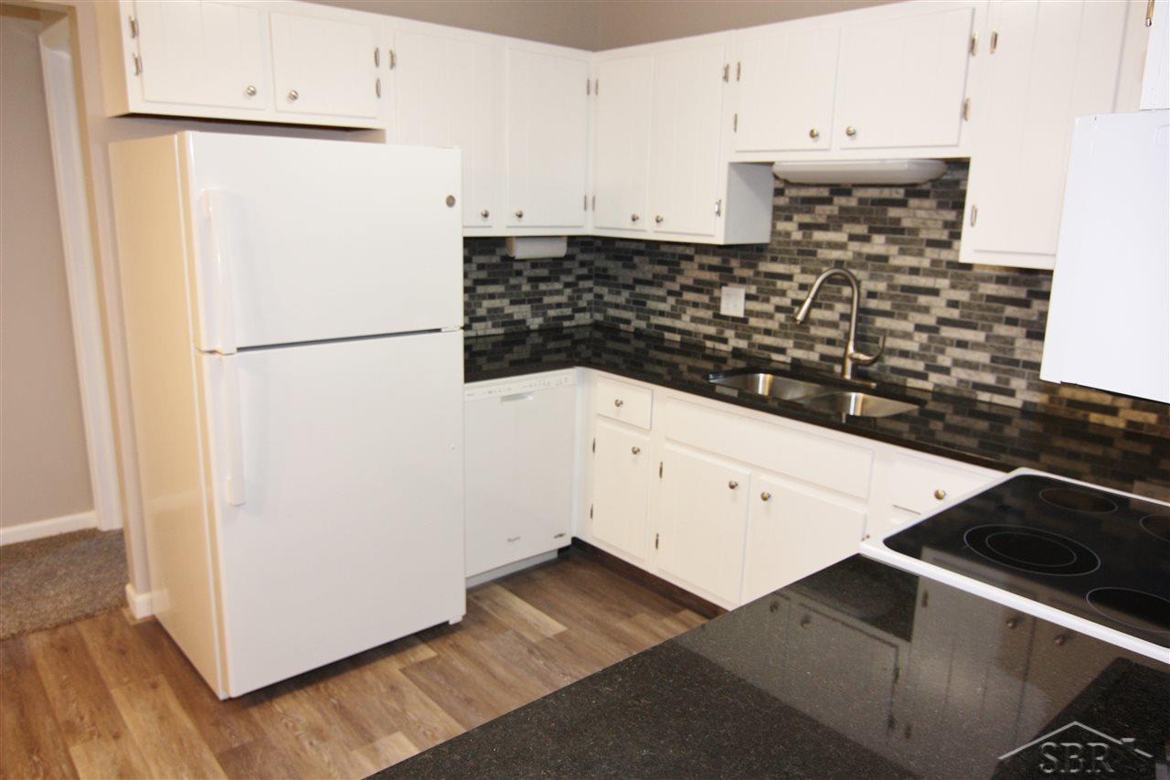 2465 Hemmeter Road Saginaw, MI 48603 - Photo 8 of 22 50035386-7.JPG