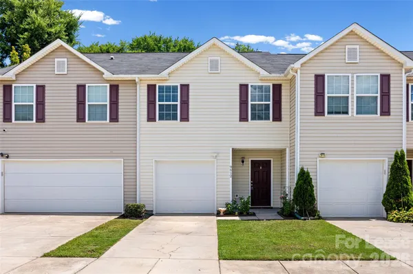 $2,000 | 9612 Brackenview Court, Charlotte, NC 28214