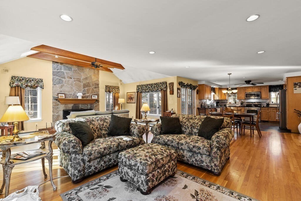 11 Merrills Way Rowley, MA 01969 - Photo 13 of 38 Gallery Image 13