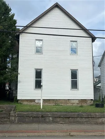 $1,100 | 514 Pittsburgh Street, Scottdale, PA 15683