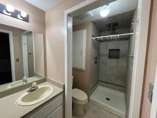 $249,999 | 208 East Drexel Avenue, Oak Creek, WI 53154