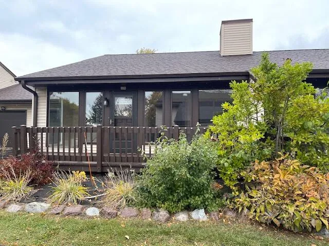 $249,999 | 208 East Drexel Avenue, Oak Creek, WI 53154