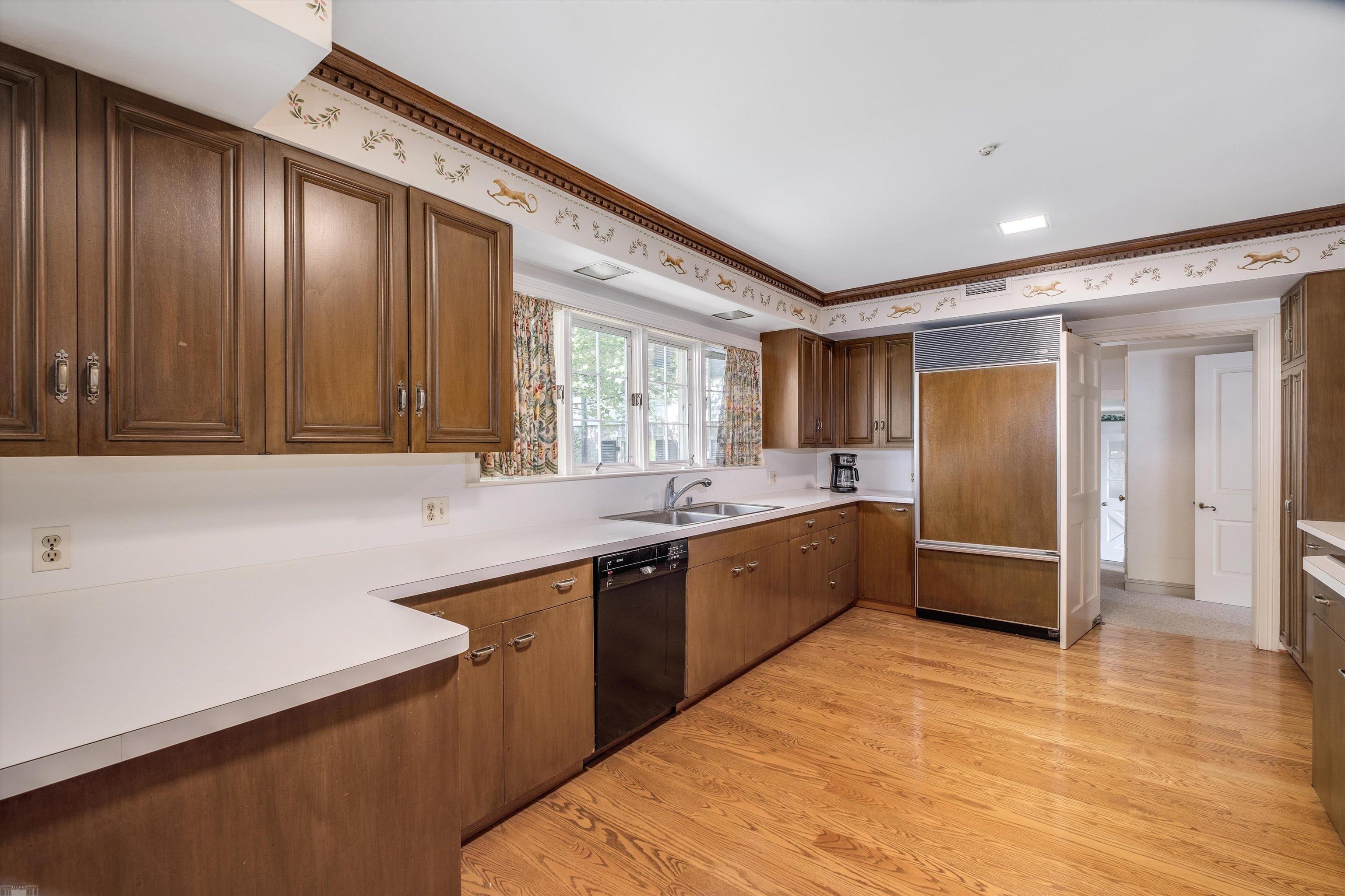 382 Provencal Road Grosse Pointe, MI 48236 - Photo 28 of 95 Kitchen